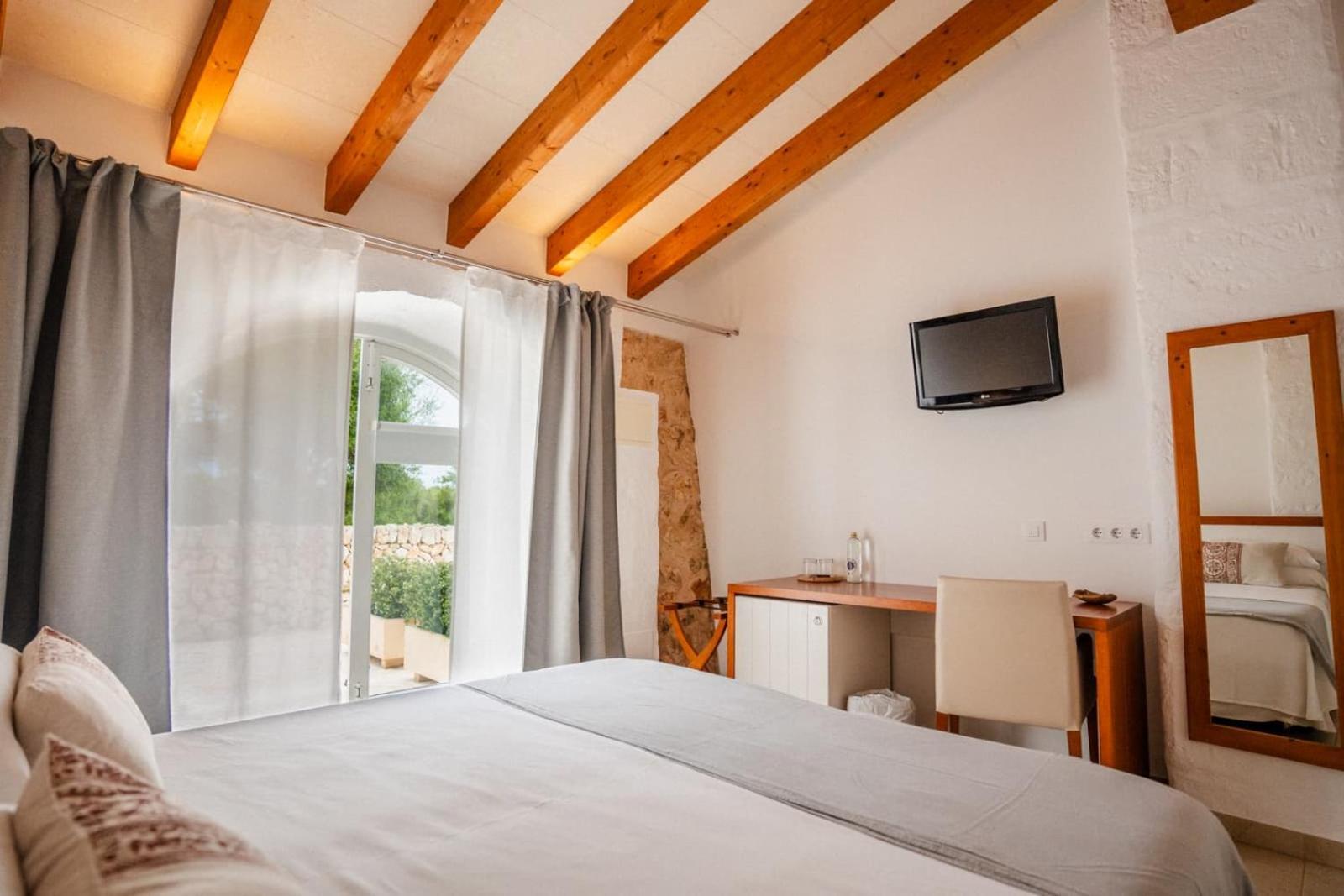 Hotel Rural Binigaus Vell Эс-Миджорн-Гран Экстерьер фото